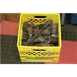 TOTE WITH MISC HEAVY DUTY SOCKETS