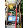Image 1 : BOX OF AUTOMOTIVE TOOLS INCL. BATTERY