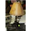 Image 1 : WILDLIFE TABLE LAMP