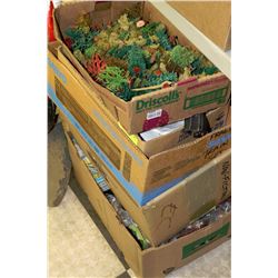 5 BOXES OF HO SCALE TRAIN SET - INCLUDES