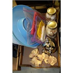 FLAT WITH 4 BUDDHA BABIES FIGURINES,HELLO KITTY