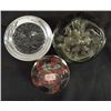 Image 3 : 3 Glass Paperweights