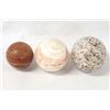 Image 1 : 3 Polished Stone Orbs