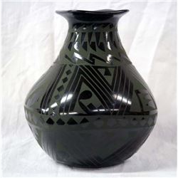 Mexican Mata Ortiz Green on Black Jar by Reyes