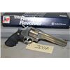 Image 2 : Smith & Wesson Model 629 - 3 .44 Mag Cal 6 Shot Revolver w/ 152 mm bbl [ appears as new, unfired w/o