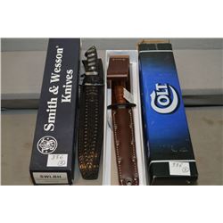 Lot : Two Items : Smith & Wesson Knife w/leather sheath & buffalo horn handle in orig box - Colt ( M