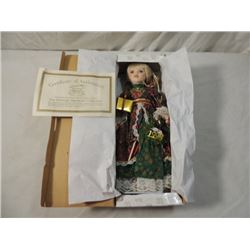 HERITAGE SIGNATURE COLLECTION PORCELAIN NICOLE NIB