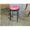 Image 2 : GRAND RAPIDS INDUSTRIAL TOOL SHOP STOOL 25" TALL
