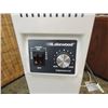 Image 3 : LAKEWOOD RADIANT STYLE PORTABLE ELECTRIC HEATER