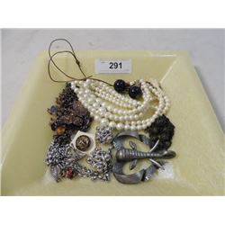 VINTAGE JEWELRY LOT  CHECK IT OUT!!