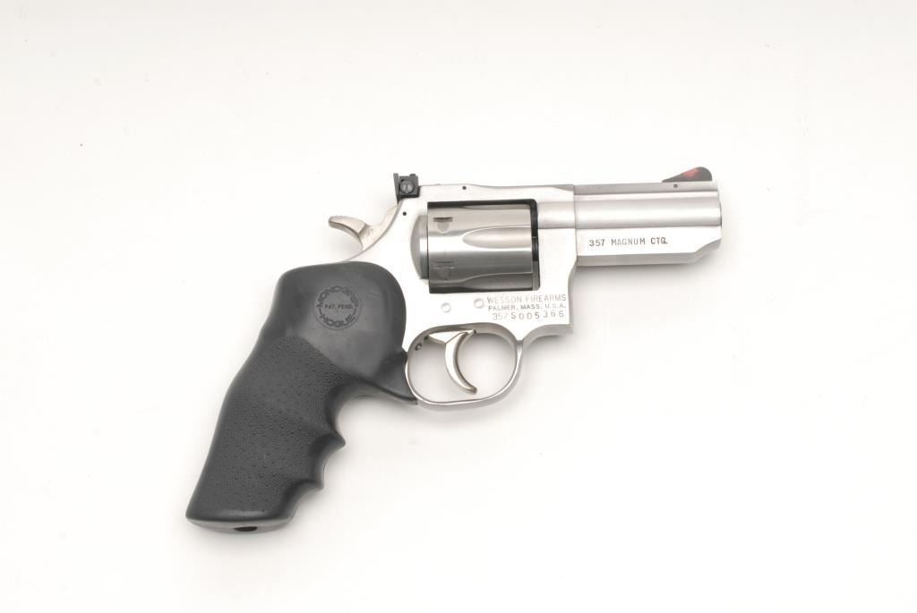 Dan Wesson 357 Mag Stainless Steel Revolver With A 3 Barre Hogue Grips S N In Fin