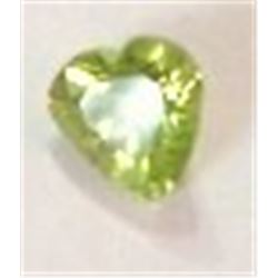 .80 *LARGE* CARAT GREEN PERIDOT GEMSTONE *BEAUTIFUL HEART CUT & FACETED* GEM!! GEMSTONE CAME OUT OF