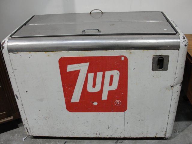 7up vintage cooler