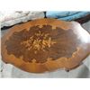 Image 2 : Beautiful Walnut Inlaid Marquetry Coffee Table