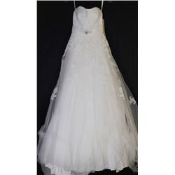 WHITE STRAPLESS LACE OVERLAY WEDDING GOWN W/