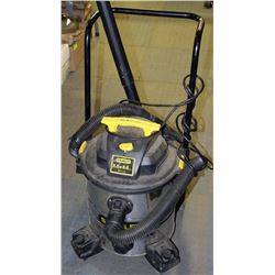 STANLEY 5.5 PEAK HP 8.0 GALLON WET/DRY VAC