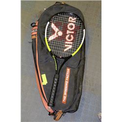 VICTOR TENNIS BAG WITH WILSON RACQUET