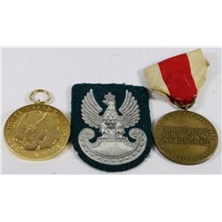 POLISH COMMUNIST MILTARY MEDALS & HAT INSIGNIA