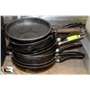 Image 1 : LOT OF 8 FRYING PANS