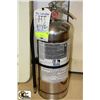 Image 1 : FIRE EXTINGUISHER