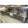 Image 1 : STAINLESS STEEL 8' TRIPLE SINK