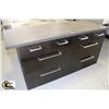 Image 1 : 8 DRAWER RECEPTION COUNTER