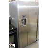 Image 1 : GE STAINLESS STEEL 2 DOOR DIGITAL DISPLAY FRIDGE