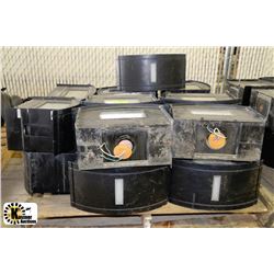 PALLET OF 17 DECORATIVE OUTDOOR WALL PACKS