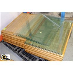 PALLET OF TABLE TOPS APPROX 24"X30 WITH GLASS TOPS