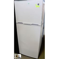 GE APARTMENT SIZE FRIDGE