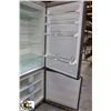 Image 6 : LIEBHERE STAINLESS FRIDGE