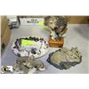 Image 1 : COLLECTION OF FOUR DECORATIVE WOLF ORNAMENTS