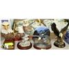 Image 1 : COLLECTION OF FOUR DECORATIVE EAGLE ORNAMENTS