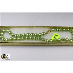 #16-GREEN SEASHELL PEARL NECKLACE