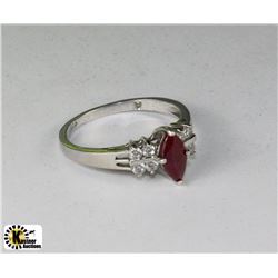 VINTAGE GARNET .925 SILVER RING SIZE 7