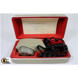 VINTAGE PHILIPS DELUX W/TRIPLE SHAVING