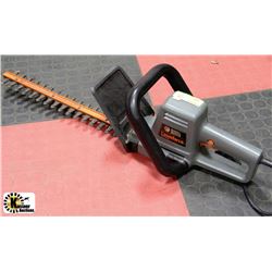 B&D HEDGE TRIMMER