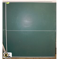 PING PONG TABLES WITH 2 PADDLES AND NET