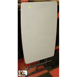 SMALL PLASTIC FOLDING UTILITY TABLE