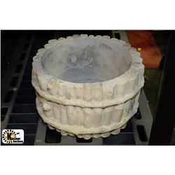 CONCRETE PLANT POT - 11"