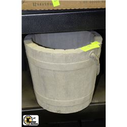 CONCRETE PLANTER 9" X 11"