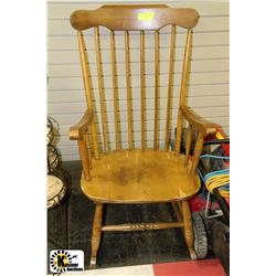 VINTAGE WOODEN ROCKING CHAIR