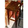 Image 1 : SHOWHOME WOOD STOOL