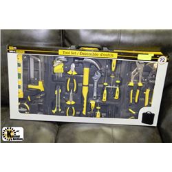 NEW 72 PC TOOL SET IN CARRYING CASE