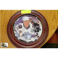 WAYNE GRETZKY COLLECTORS PLATE NUMBER 12778C IN