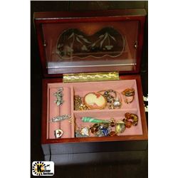 ROSEWOOD JEWELLERY BOX WITH CONTENTS
