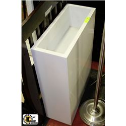 SHOWHOME RECTANGULAR PLANT STAND