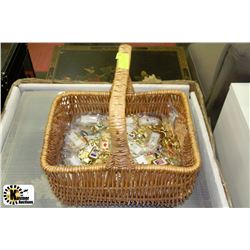 WICKER BASKET WITH HUNDREDS OF KEYCHAINS