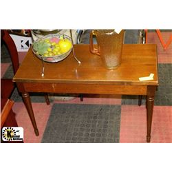 WOODEN STORAGE BENCH W/MUSIC BOOKS