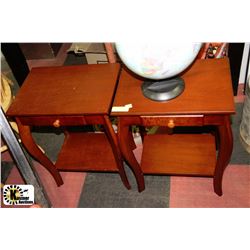 A PAIR OF LIVINGROOM END TABLES